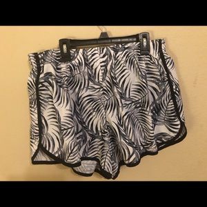Palm leaves athletic shorts